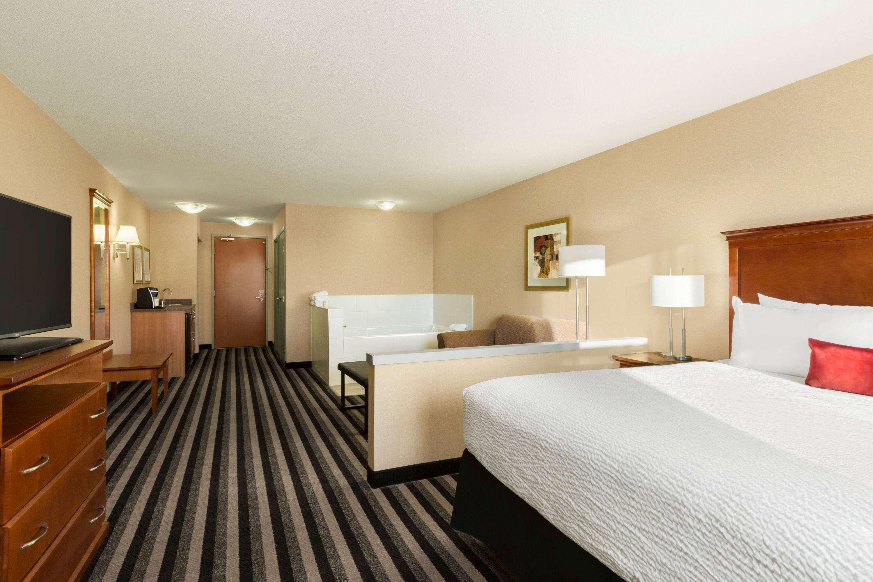 Days Inn & Suites By Wyndham Edmonton Airport Leduc Luaran gambar